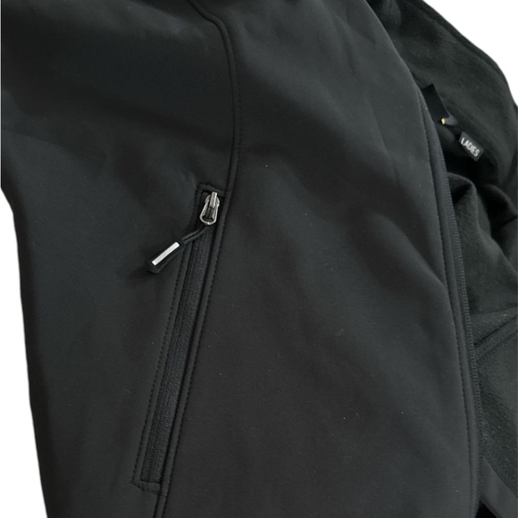 NWT Women's 2-Layer Soft Shell Jacket
Size L/G - Picture 6 of 8